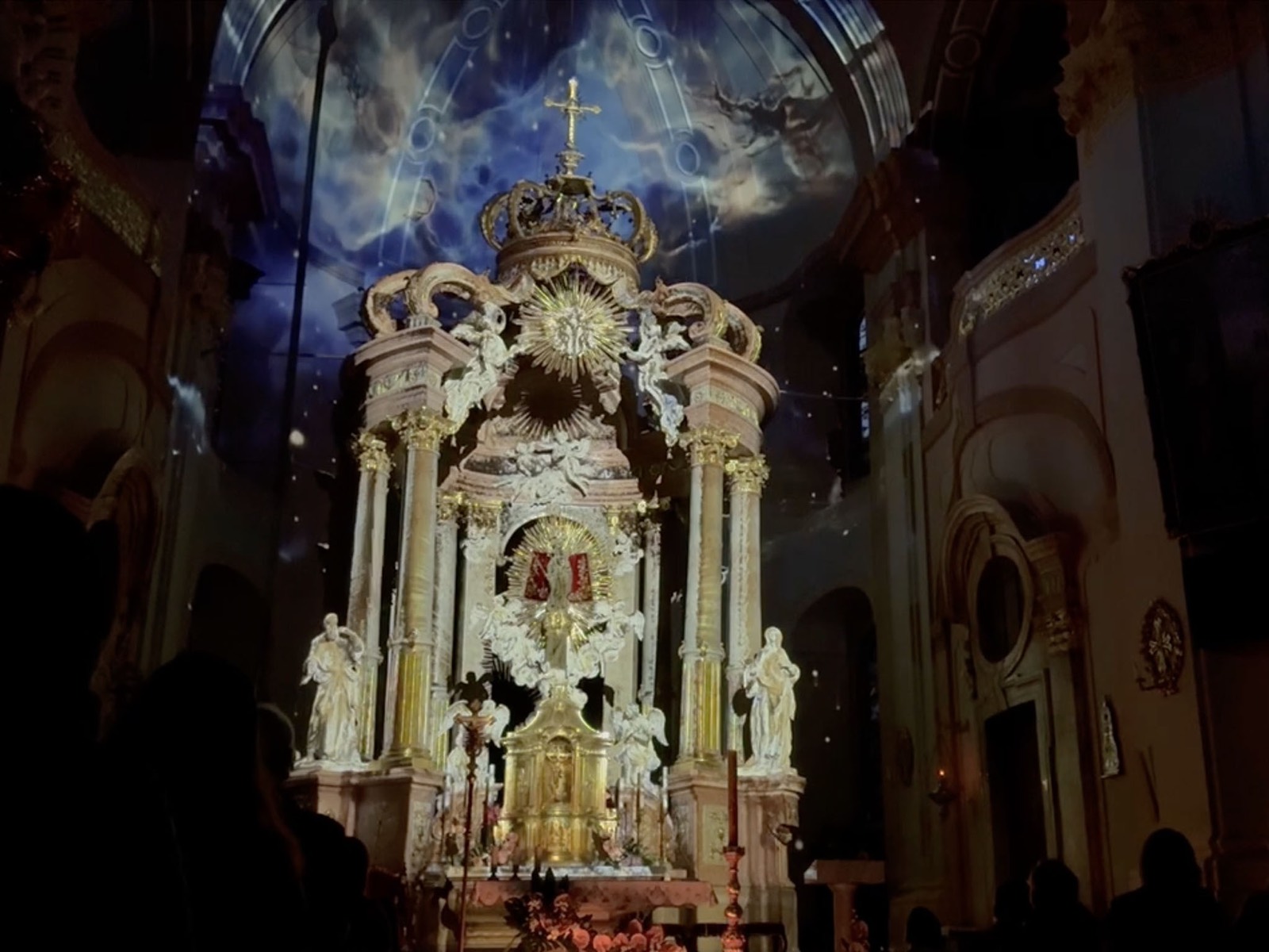 Illuminating the Church Altar in Frýdek-Místek — photo 3