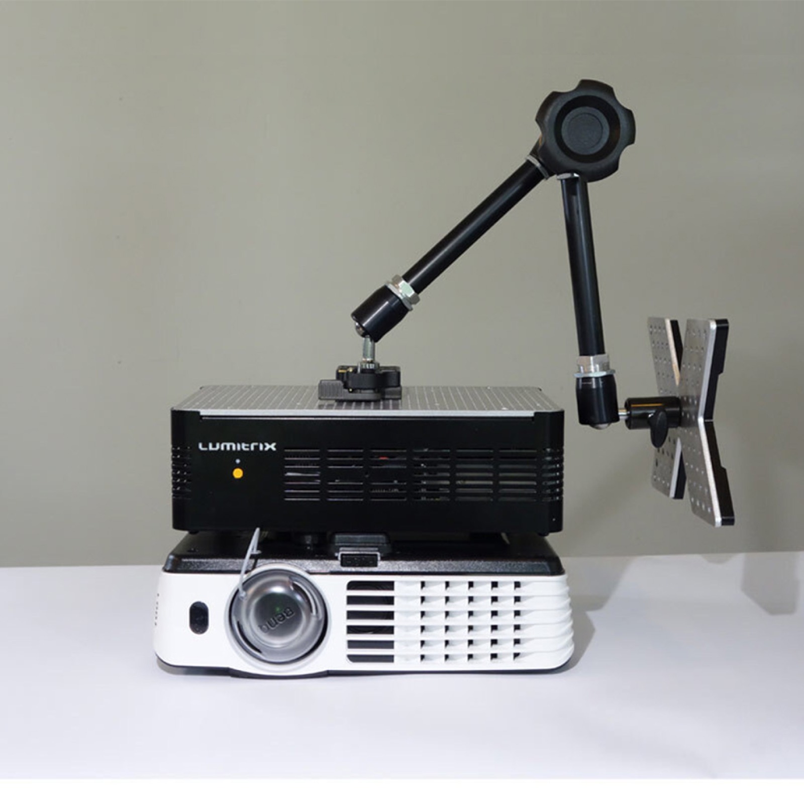 LUMIBOX projection mapping media player — view 6